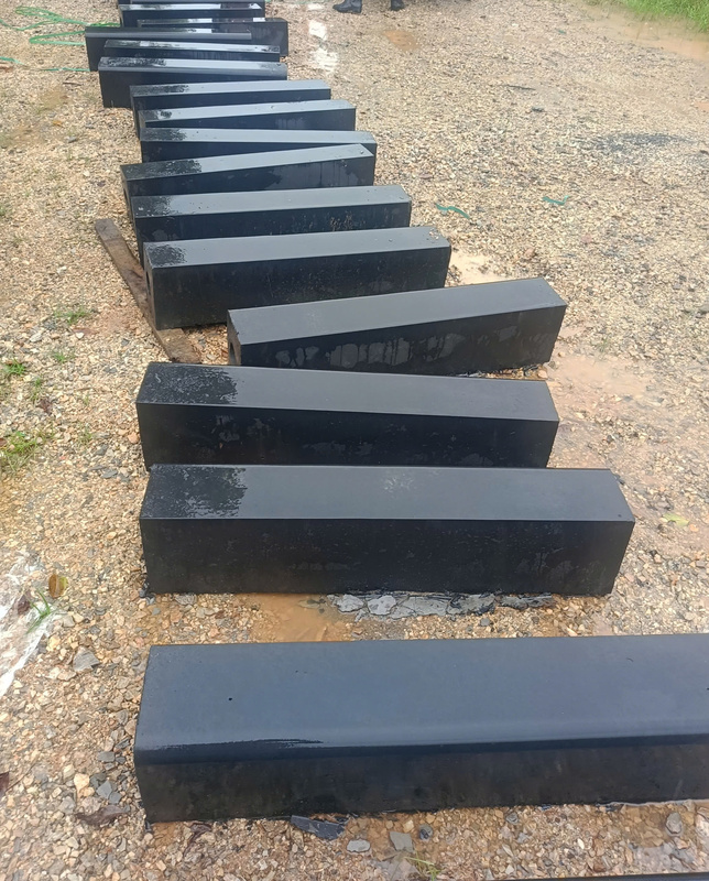 Bó vỉa bê tông giả đá 18x22x100cm màu đen - Gạch Bắc Việt - Công Ty Cổ Phần Tư Vấn Và Xây Dựng Hạ Tầng Kỹ Thuật Bắc Việt